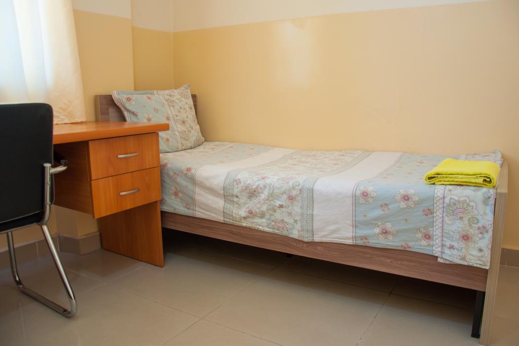 Sakura Guesthouse Bishkek Exterior foto